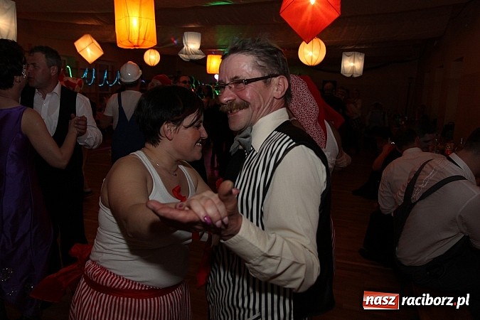 Zdjęcie w galerii na portalu naszraciborz.pl: Ostatki 2014: Szalona zabawa na balu przebierańców w Samborowicach wiadomości z regionu