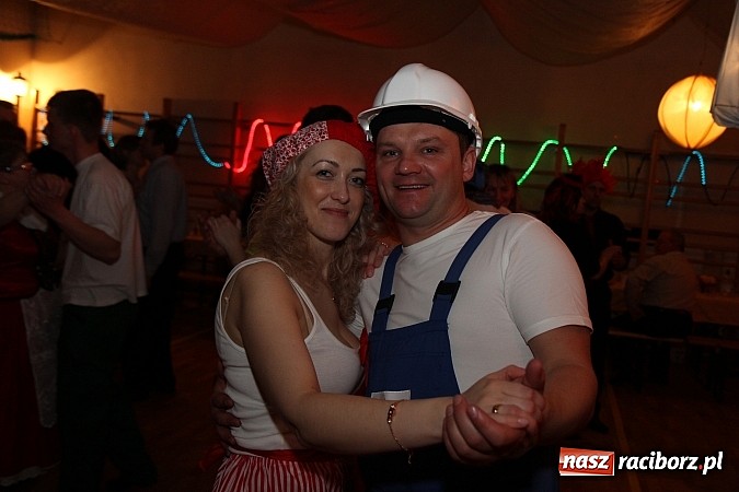 Zdjęcie w galerii na portalu naszraciborz.pl: Ostatki 2014: Szalona zabawa na balu przebierańców w Samborowicach wiadomości z regionu