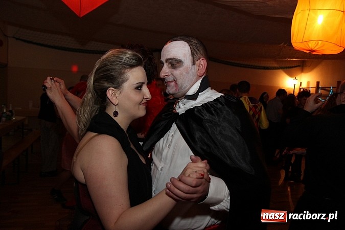 Zdjęcie w galerii na portalu naszraciborz.pl: Ostatki 2014: Szalona zabawa na balu przebierańców w Samborowicach wiadomości z regionu