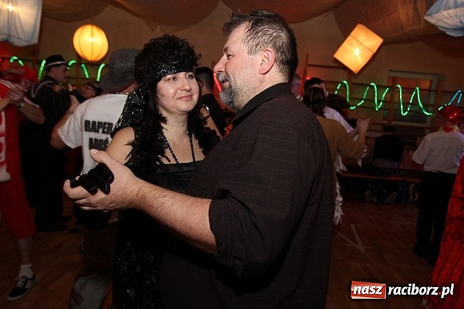 Zdjęcie w galerii na portalu naszraciborz.pl: Ostatki 2014: Szalona zabawa na balu przebierańców w Samborowicach wiadomości z regionu
