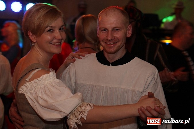 Zdjęcie w galerii na portalu naszraciborz.pl: Ostatki 2014: Szalona zabawa na balu przebierańców w Samborowicach wiadomości z regionu