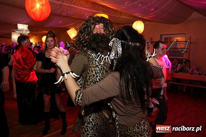 Zdjęcie w galerii na portalu naszraciborz.pl: Ostatki 2014: Szalona zabawa na balu przebierańców w Samborowicach wiadomości z regionu