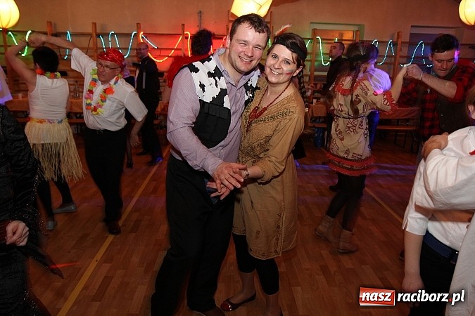 Zdjęcie w galerii na portalu naszraciborz.pl: Ostatki 2014: Szalona zabawa na balu przebierańców w Samborowicach wiadomości z regionu