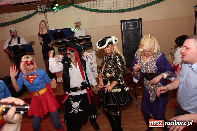 Zdjęcie w galerii na portalu naszraciborz.pl: Ostatki 2014: Szalona zabawa na balu przebierańców w Samborowicach wiadomości z regionu
