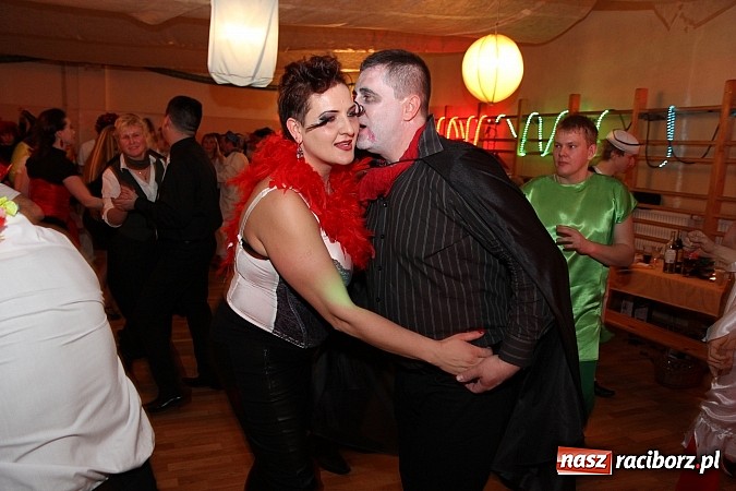 Zdjęcie w galerii na portalu naszraciborz.pl: Ostatki 2014: Szalona zabawa na balu przebierańców w Samborowicach wiadomości z regionu