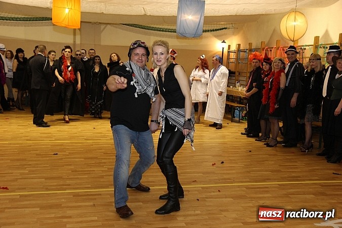 Zdjęcie w galerii na portalu naszraciborz.pl: Ostatki 2014: Szalona zabawa na balu przebierańców w Samborowicach wiadomości z regionu