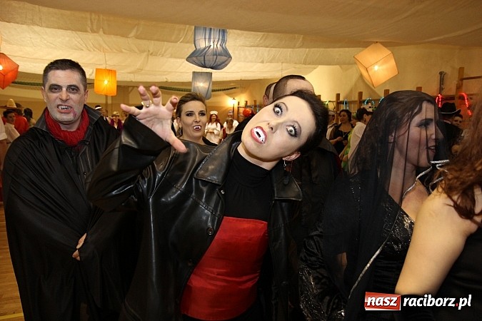 Zdjęcie w galerii na portalu naszraciborz.pl: Ostatki 2014: Szalona zabawa na balu przebierańców w Samborowicach wiadomości z regionu