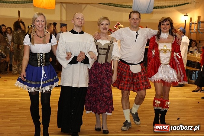 Zdjęcie w galerii na portalu naszraciborz.pl: Ostatki 2014: Szalona zabawa na balu przebierańców w Samborowicach wiadomości z regionu