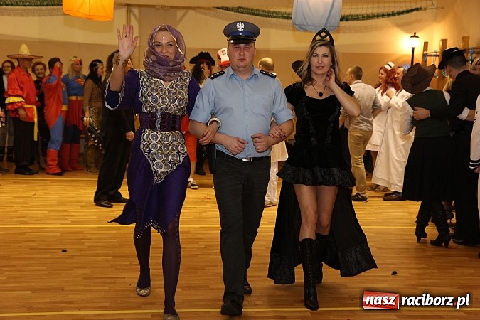 Zdjęcie w galerii na portalu naszraciborz.pl: Ostatki 2014: Szalona zabawa na balu przebierańców w Samborowicach wiadomości z regionu