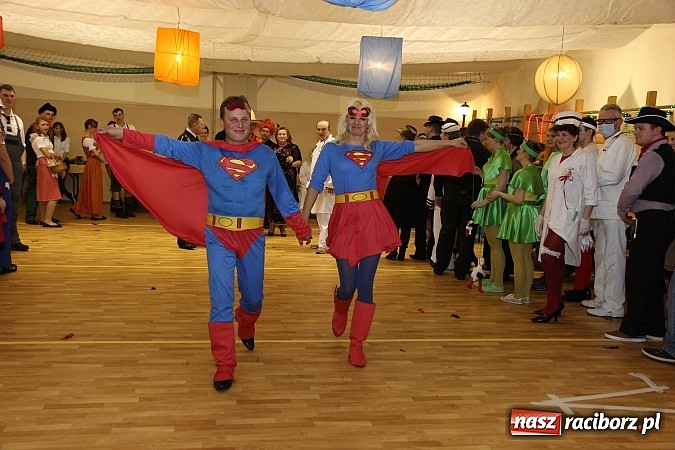 Zdjęcie w galerii na portalu naszraciborz.pl: Ostatki 2014: Szalona zabawa na balu przebierańców w Samborowicach wiadomości z regionu