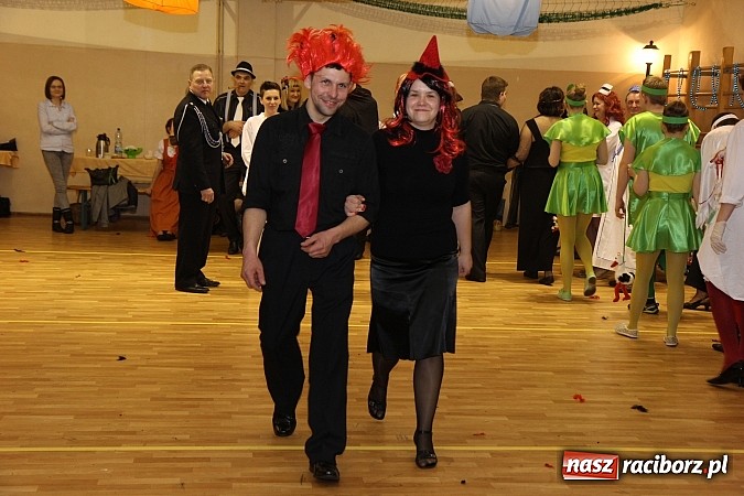 Zdjęcie w galerii na portalu naszraciborz.pl: Ostatki 2014: Szalona zabawa na balu przebierańców w Samborowicach wiadomości z regionu