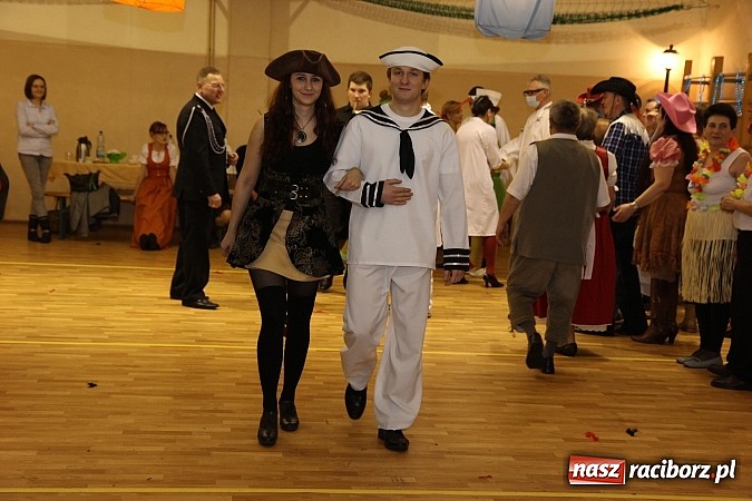 Zdjęcie w galerii na portalu naszraciborz.pl: Ostatki 2014: Szalona zabawa na balu przebierańców w Samborowicach wiadomości z regionu