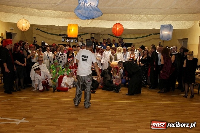 Zdjęcie w galerii na portalu naszraciborz.pl: Ostatki 2014: Szalona zabawa na balu przebierańców w Samborowicach wiadomości z regionu