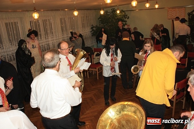 Zdjęcie w galerii na portalu naszraciborz.pl: W Krzanowicach pożegnano karnawał wiadomości z regionu