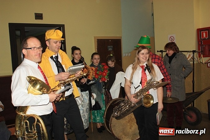 Zdjęcie w galerii na portalu naszraciborz.pl: W Krzanowicach pożegnano karnawał wiadomości z regionu