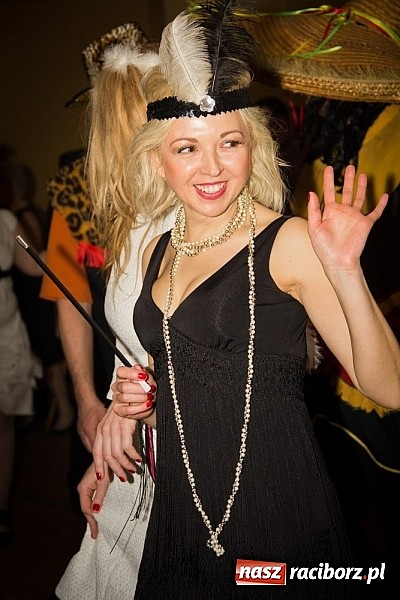 Zdjęcie w galerii na portalu naszraciborz.pl: Kolorowy kondukt na ostatkach w Studziennej wiadomości z regionu