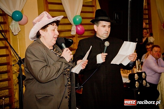 Zdjęcie w galerii na portalu naszraciborz.pl: Kolorowy kondukt na ostatkach w Studziennej wiadomości z regionu