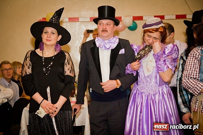 Zdjęcie w galerii na portalu naszraciborz.pl: Kolorowy kondukt na ostatkach w Studziennej wiadomości z regionu