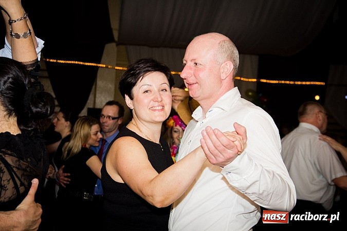 Zdjęcie w galerii na portalu naszraciborz.pl: Kolorowy kondukt na ostatkach w Studziennej wiadomości z regionu