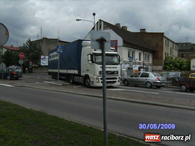 Zdjęcie w galerii na portalu naszraciborz.pl: Znów kolizja przy Mleczarni wiadomości z regionu