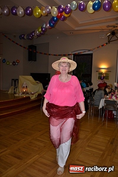 Zdjęcie w galerii na portalu naszraciborz.pl: Babski comber w Tworkowie wiadomości z regionu