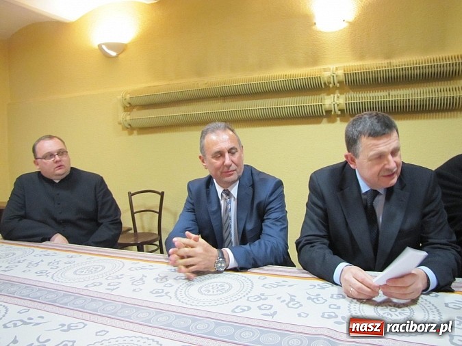 Zdjęcie w galerii na portalu naszraciborz.pl: Na spotkanie ze starostą i dyrektorem szpitala nikt nie przyszedł wiadomości z regionu