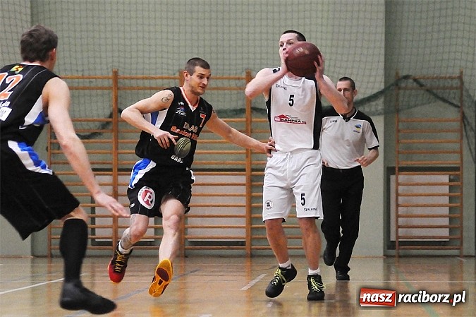 Zdjęcie w galerii na portalu naszraciborz.pl: Koszykówka: Wysoka przegrana Ofensywy wiadomości z regionu