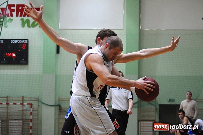 Zdjęcie w galerii na portalu naszraciborz.pl: Koszykówka: Wysoka przegrana Ofensywy wiadomości z regionu