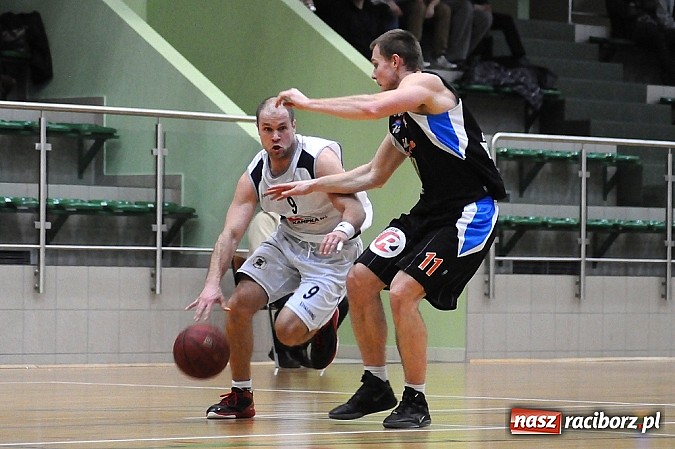 Zdjęcie w galerii na portalu naszraciborz.pl: Koszykówka: Wysoka przegrana Ofensywy wiadomości z regionu