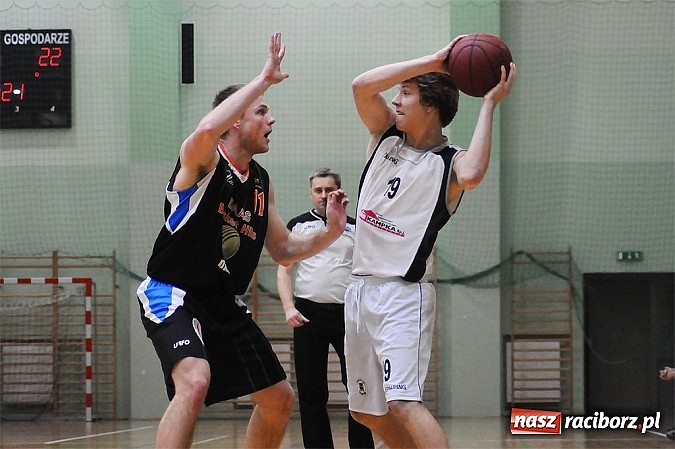 Zdjęcie w galerii na portalu naszraciborz.pl: Koszykówka: Wysoka przegrana Ofensywy wiadomości z regionu