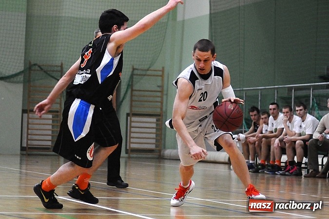 Zdjęcie w galerii na portalu naszraciborz.pl: Koszykówka: Wysoka przegrana Ofensywy wiadomości z regionu