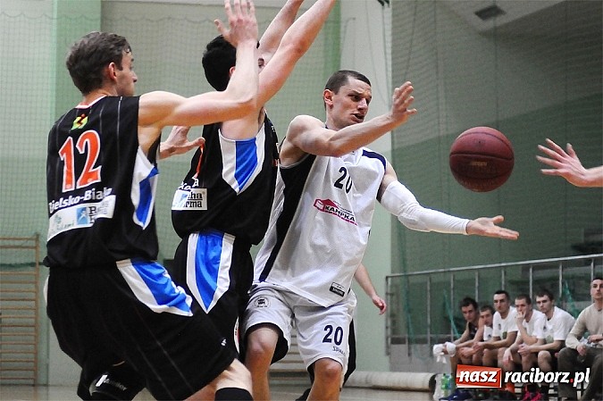 Zdjęcie w galerii na portalu naszraciborz.pl: Koszykówka: Wysoka przegrana Ofensywy wiadomości z regionu