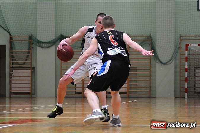 Zdjęcie w galerii na portalu naszraciborz.pl: Koszykówka: Wysoka przegrana Ofensywy wiadomości z regionu