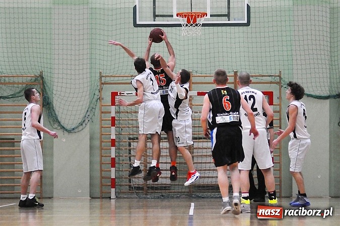 Zdjęcie w galerii na portalu naszraciborz.pl: Koszykówka: Wysoka przegrana Ofensywy wiadomości z regionu