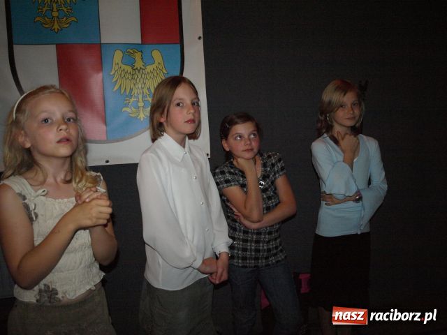 Zdjęcie w galerii na portalu naszraciborz.pl: U progu tajemnicy - premiera wiadomości z regionu