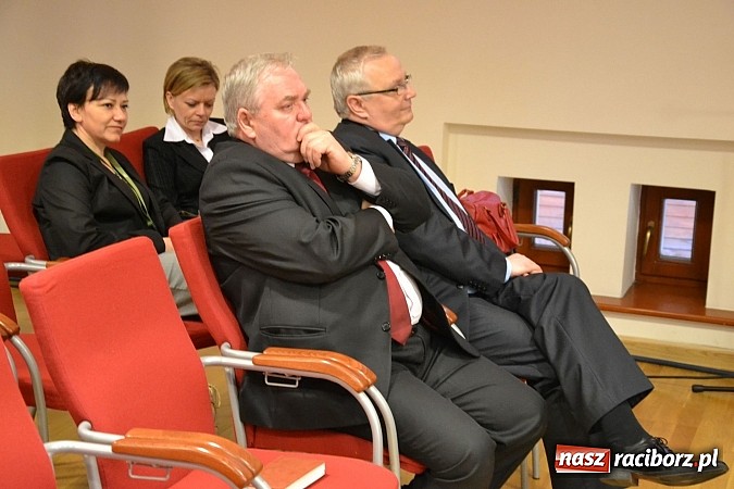 Zdjęcie w galerii na portalu naszraciborz.pl: O wnioskach obszarowych na zamku wiadomości z regionu