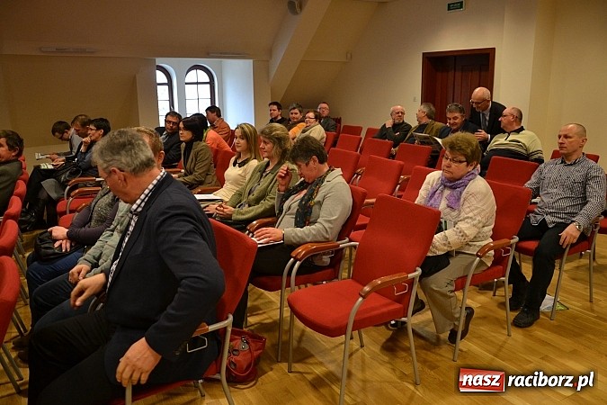 Zdjęcie w galerii na portalu naszraciborz.pl: O wnioskach obszarowych na zamku wiadomości z regionu