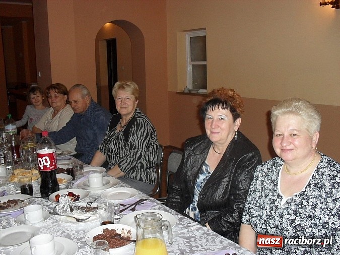 Zdjęcie w galerii na portalu naszraciborz.pl: Tradycyjny śledzik z Kobietami Aktywnymi w Nędzy wiadomości z regionu