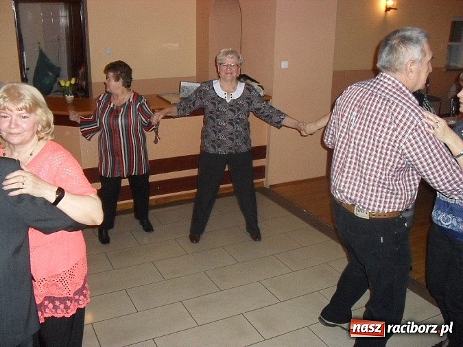 Zdjęcie w galerii na portalu naszraciborz.pl: Tradycyjny śledzik z Kobietami Aktywnymi w Nędzy wiadomości z regionu