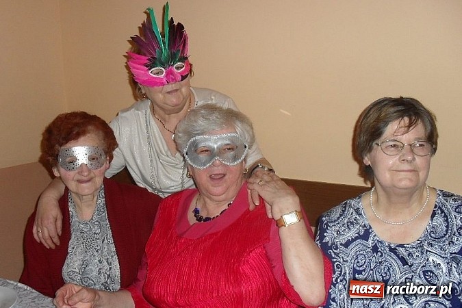 Zdjęcie w galerii na portalu naszraciborz.pl: Tradycyjny śledzik z Kobietami Aktywnymi w Nędzy wiadomości z regionu