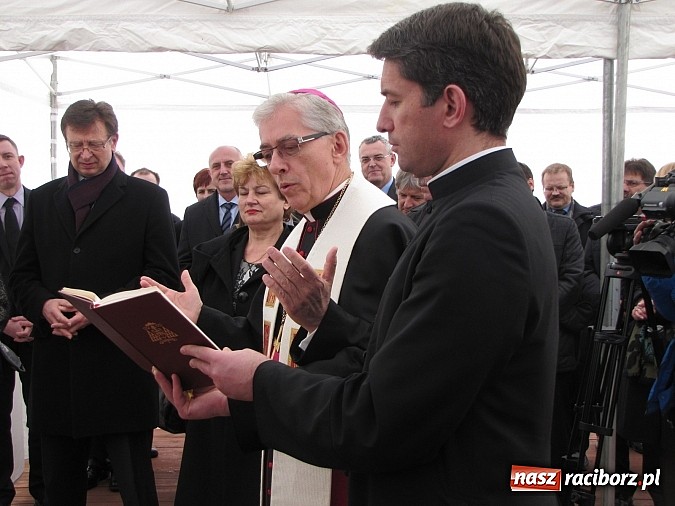 Zdjęcie w galerii na portalu naszraciborz.pl: Silniki gazowe ruszyły w Rudzie Śląskiej wiadomości z regionu