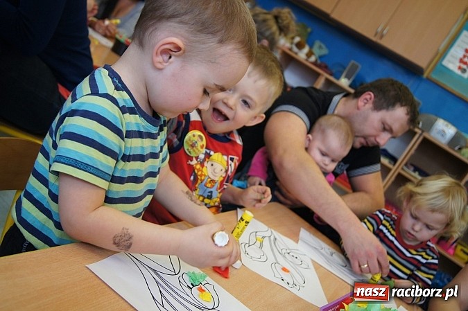 Zdjęcie w galerii na portalu naszraciborz.pl: Rodzice przyjrzeli się pracy przedszkola w Górkach Śl. wiadomości z regionu