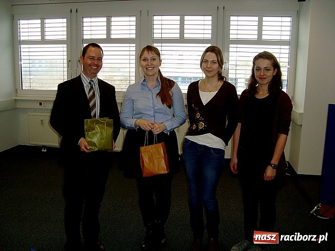 Zdjęcie w galerii na portalu naszraciborz.pl: Wizyta uczniów Ekonomika w austriackiej firmie wiadomości z regionu