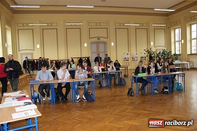 Zdjęcie w galerii na portalu naszraciborz.pl: Młody konsument kupuje z głową! wiadomości z regionu