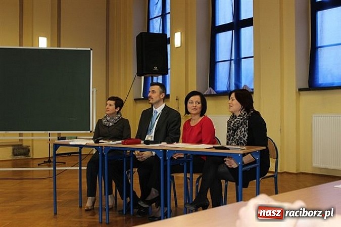 Zdjęcie w galerii na portalu naszraciborz.pl: Młody konsument kupuje z głową! wiadomości z regionu