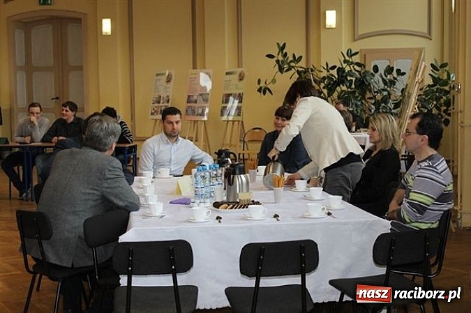 Zdjęcie w galerii na portalu naszraciborz.pl: Młody konsument kupuje z głową! wiadomości z regionu