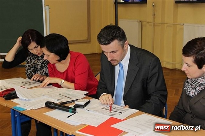 Zdjęcie w galerii na portalu naszraciborz.pl: Młody konsument kupuje z głową! wiadomości z regionu