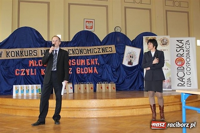 Zdjęcie w galerii na portalu naszraciborz.pl: Młody konsument kupuje z głową! wiadomości z regionu