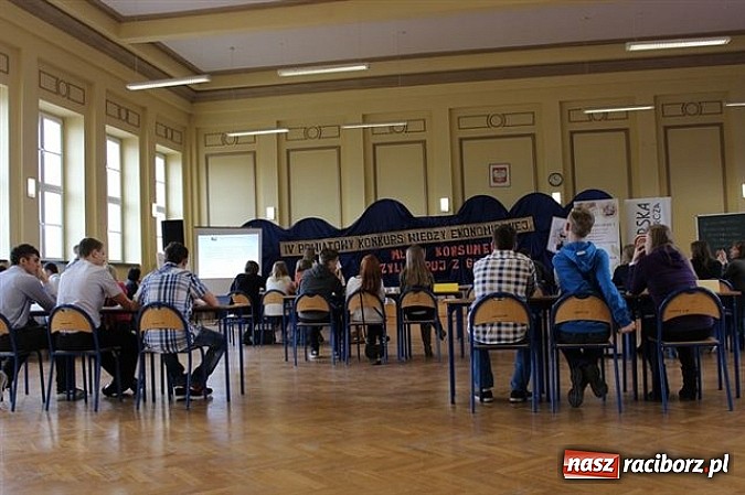 Zdjęcie w galerii na portalu naszraciborz.pl: Młody konsument kupuje z głową! wiadomości z regionu