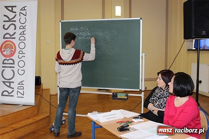 Zdjęcie w galerii na portalu naszraciborz.pl: Młody konsument kupuje z głową! wiadomości z regionu